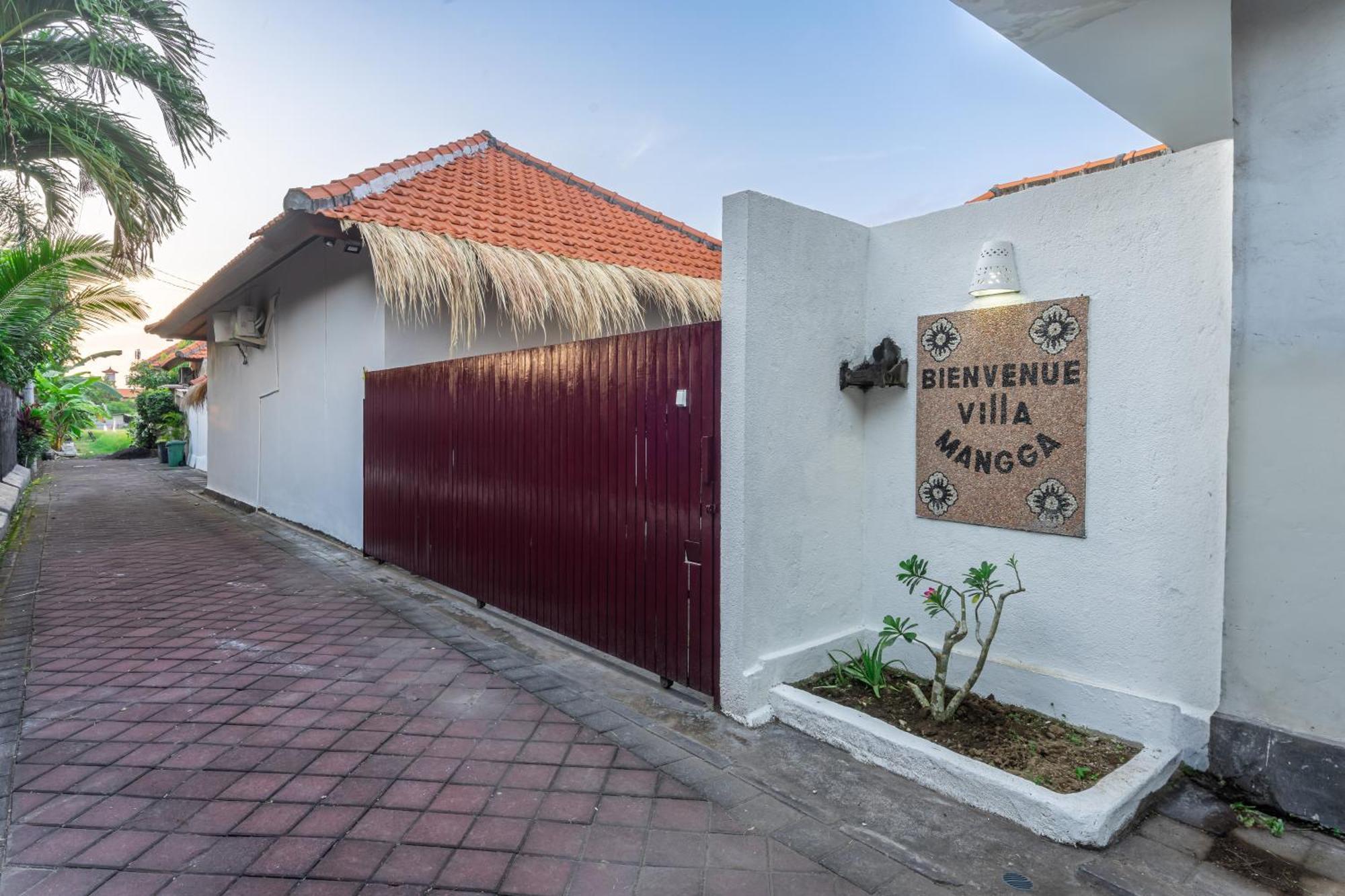 Mangga 2 Seminiak Villa