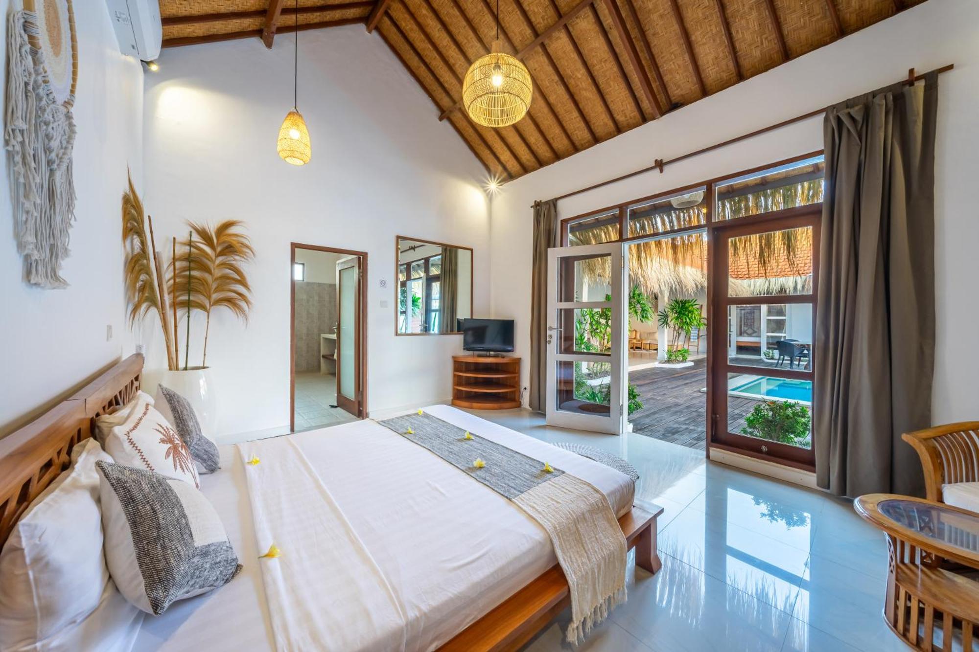 Mangga 2 Seminiak Seminyak (Bali)