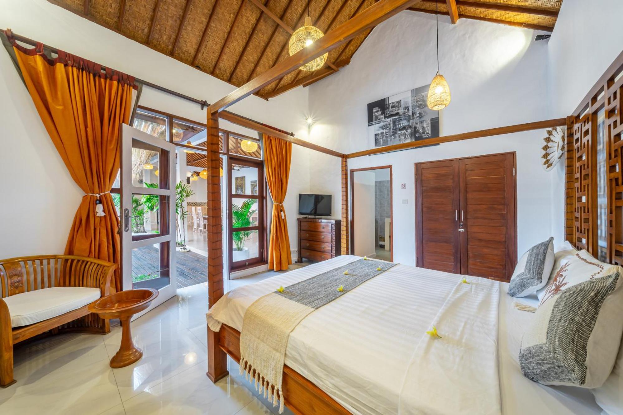 Mangga 2 Seminiak Villa *